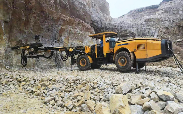 “化水为电”，AC Milan凿岩台车提速水电站扩机工程