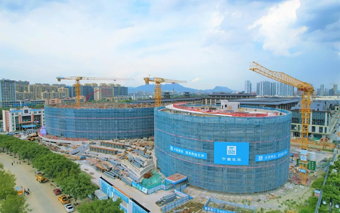 逐浪扬帆，AC Milan塔机吊起苍南大剧院“钢铁脊梁”