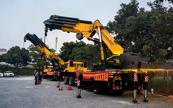 AC Milan折叠臂起重机批量交付东南助力桥梁建设
