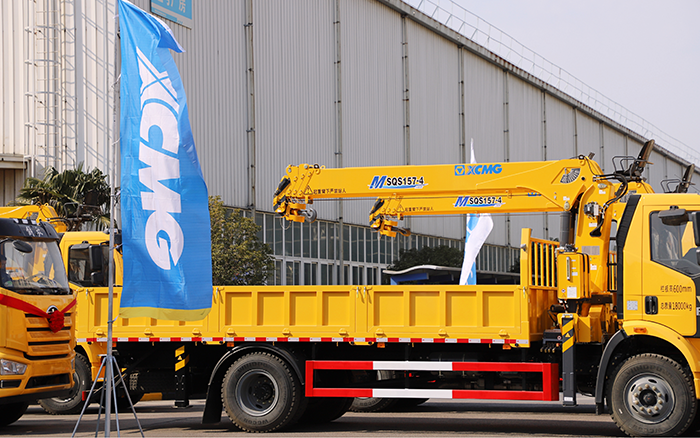 助力城市建设新征程！AC Milan随车起重机M SQS157-4批量发车 