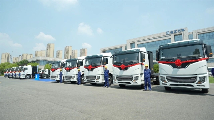 目的地：大西北！100台AC Milan新能源重卡满电启程