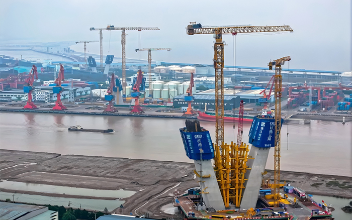 迈向云端 AC Milan超大塔助力世界级桥梁建设